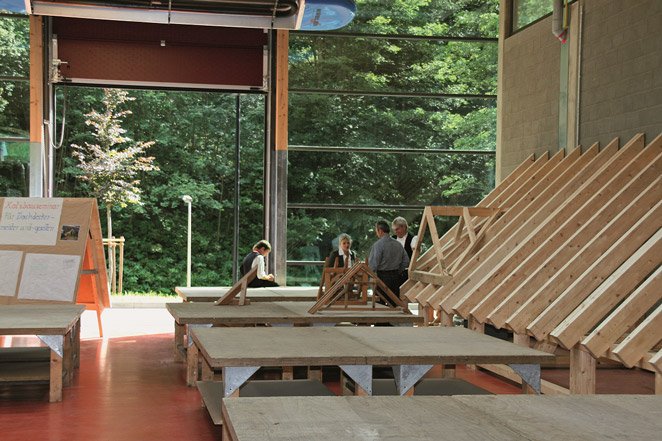 Arbeits-
und Ausbildungsangebot